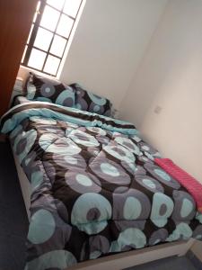 Gallery image of COZY SPACIOUS ONE BEDROOM AIRBNB WITH GOOD LIGHTING ,AMPLE PARKING AND WIFI in Thika