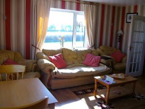 Ruang duduk di Clonmacnoise B&B