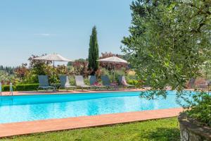 Bazén v ubytovaní Agriturismo La Valle A Polvereto alebo v jeho blízkosti