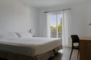 Postel nebo postele na pokoji v ubytování Prinsotel Mal Pas - Adults Only + 83 fotografií