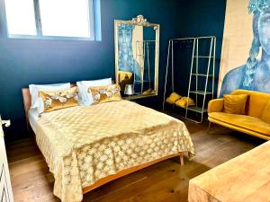 Postel nebo postele na pokoji v ubytování SONNEN Loft Bern - Bed & Breakfast