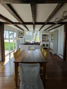 Gallery image of Chatham Family retreat:Tennis,water views&access! in Chatham
