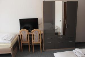 Foto dalla galleria di Airport-Hotel zum Taubengrund a Kelsterbach