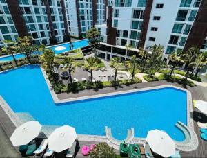 Piscina a One Sweet o a prop 4 fotos més