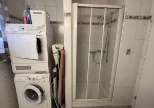 Koupelna v ubytování Piz Alpina die grosse, moderne Wohnung mit Bergsicht