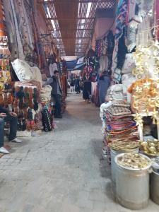 Oaspeți care stau la Riad Dantella