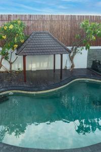 Swimmingpoolen hos eller tæt på Private Urban Villa Denpasar