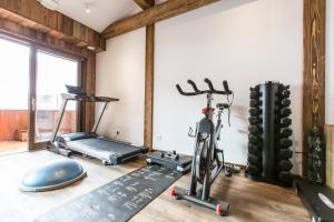 CHALET CLOS SAINT JEAN - Les Gets - Les Perrieres tesisinde fitness merkezi ve/veya fitness olanakları