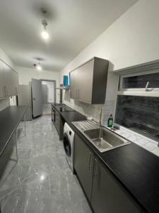 Dapur atau dapur kecil di Luxurious En-suite RM2