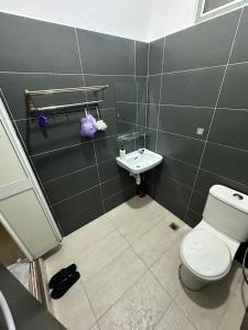 Ένα μπάνιο στο SM VILLA LANGKAWI full privacy home with pool +26 φωτογραφίες