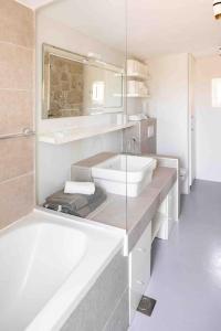 Ένα μπάνιο στο Villa Grace Breathtaking Views of the Adriatic