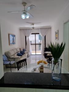 Χώρος καθιστικού στο Amplo e Reformado espaço LAZER