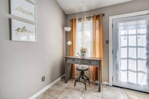Fotografie z fotogalerie ubytování Centrally Located 3BR 2BA - ! v destinaci Denton