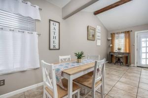 Fotografie z fotogalerie ubytování Centrally Located 3BR 2BA - ! v destinaci Denton