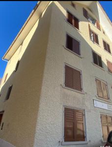 Edificio in cui si trova la stanza in casa privata