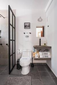 Foto dalla galleria di La Fábrica #5 Saint Gobain a Valle de Bravo