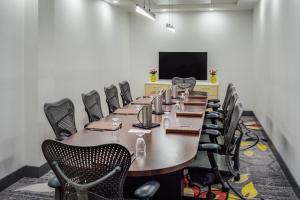 DoubleTree by Hilton Sarasota Bradenton Airport商务区和/或会议室