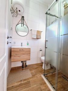 Ванна кімната в Sunny Side Apartments