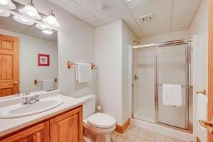 Ένα μπάνιο στο Jay Peak Resort Vacation Rental Ski-InandSki-Out! +24 φωτογραφίες