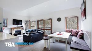 TV/trung tâm giải trí tại Neebarran 3 +7 ảnh