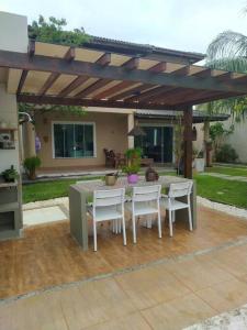 Aed väljaspool majutusasutust Barra de Jacuípe - Condomínio Parque Jacuipe