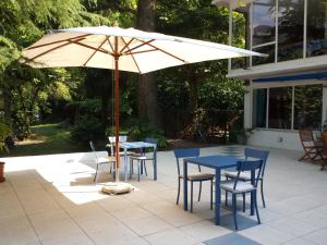 A garden outside Hotel Nautilus