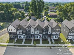 an aerial view of a house at Closetobroadwayairportoprymillsgameroom in Nashville