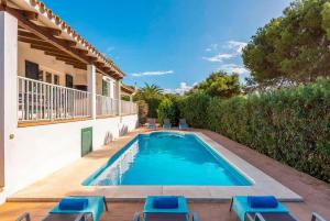 Πισίνα στο ή κοντά στο Villa Binilisa