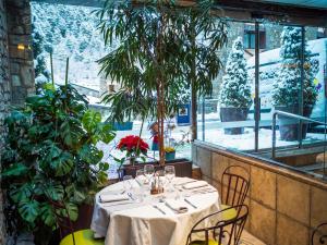 Hotel Princesa Parc餐厅或其他用餐的地方