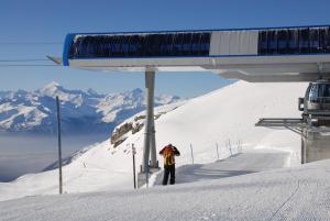 Alpenhotel zur Wildi Lauchernalp v zimě