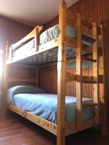 Двуетажно легло или двуетажни легла в стая в L'abri de Pila