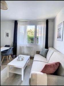 Fotografia z galérie ubytovania z L03 Villa Dengous - Cozy Aéroport CDG Wifi 4 pers v destinácii Livry-Gargan