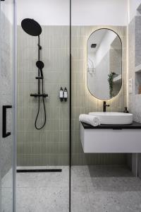 Et badeværelse på K27- Boutique Apartments, Best Location, by BQA