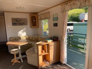 Gallery image ng 2 bedroom cosy caravan sa Borth