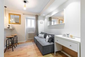 Lovely 1 Bdr Port Area