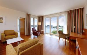Posezení v ubytování ATLANTIC Hotel Wilhelmshaven