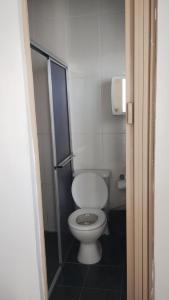 A bathroom at Pousada Do Léo