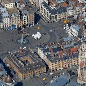 an aerial view of a city with buildings at Appartement Lumineux et cozy à LILLE Lomme in Lille