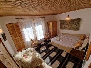 Katil atau katil-katil dalam bilik di Cozy & Spacious Pamporovo Villa