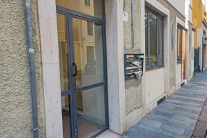 Το κτήριο όπου στεγάζεται  το διαμέρισμα