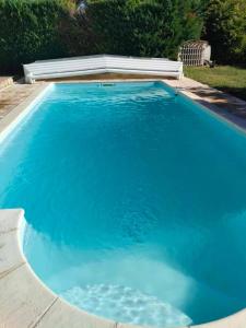 Bazén v ubytování Villa St Cyprien piscine privée vélos wifi nebo v jeho okolí
