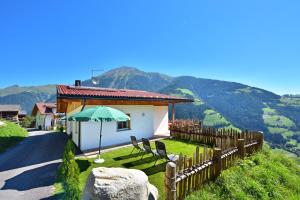 Nespecifikovaný výhled na hory nebo výhled na hory při pohledu z apartmánu
