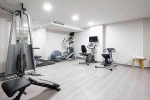 Fitness centrum a/nebo fitness zařízení v ubytování ILUNION Palmanova Mallorca