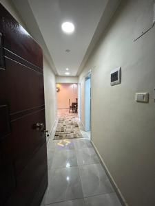 Ein Badezimmer in der Unterkunft شارع المساحه برج العناني