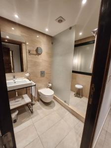 Koupelna v ubytování Samarons Hotels