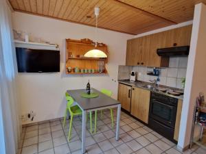 Kuchyň nebo kuchyňský kout v ubytování Ferienwohnung Joselie