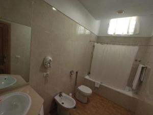 Un baño de Hotel Casa del Sol