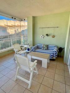 Zona de estar de Cala AZUL Gran Terraza con BBQ