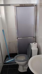 A bathroom at Pousada Do Léo