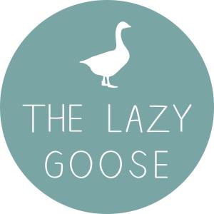 un logotipo para el dios de las cenizas en The Lazy Goose - Coffee House & Bedrooms en Stonehouse